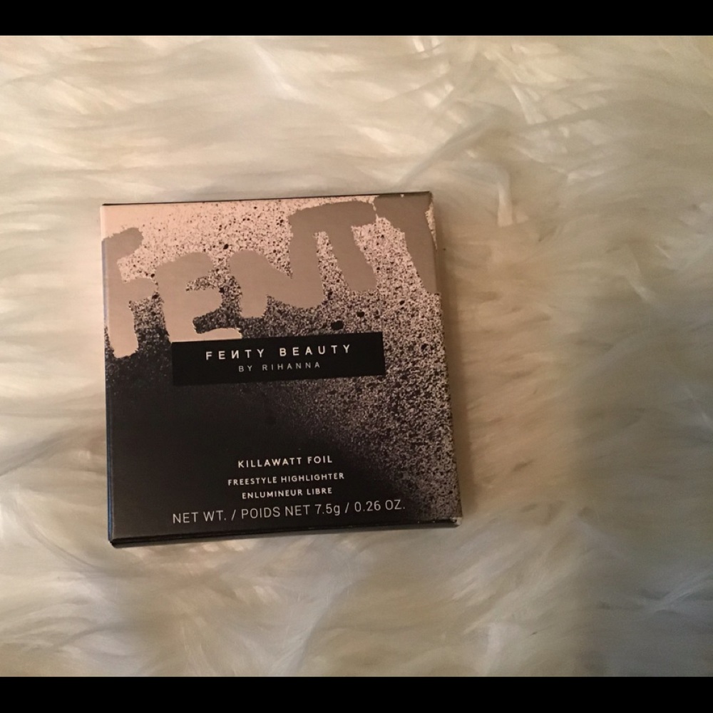 Fenty Beauty highlighter**SOLD**